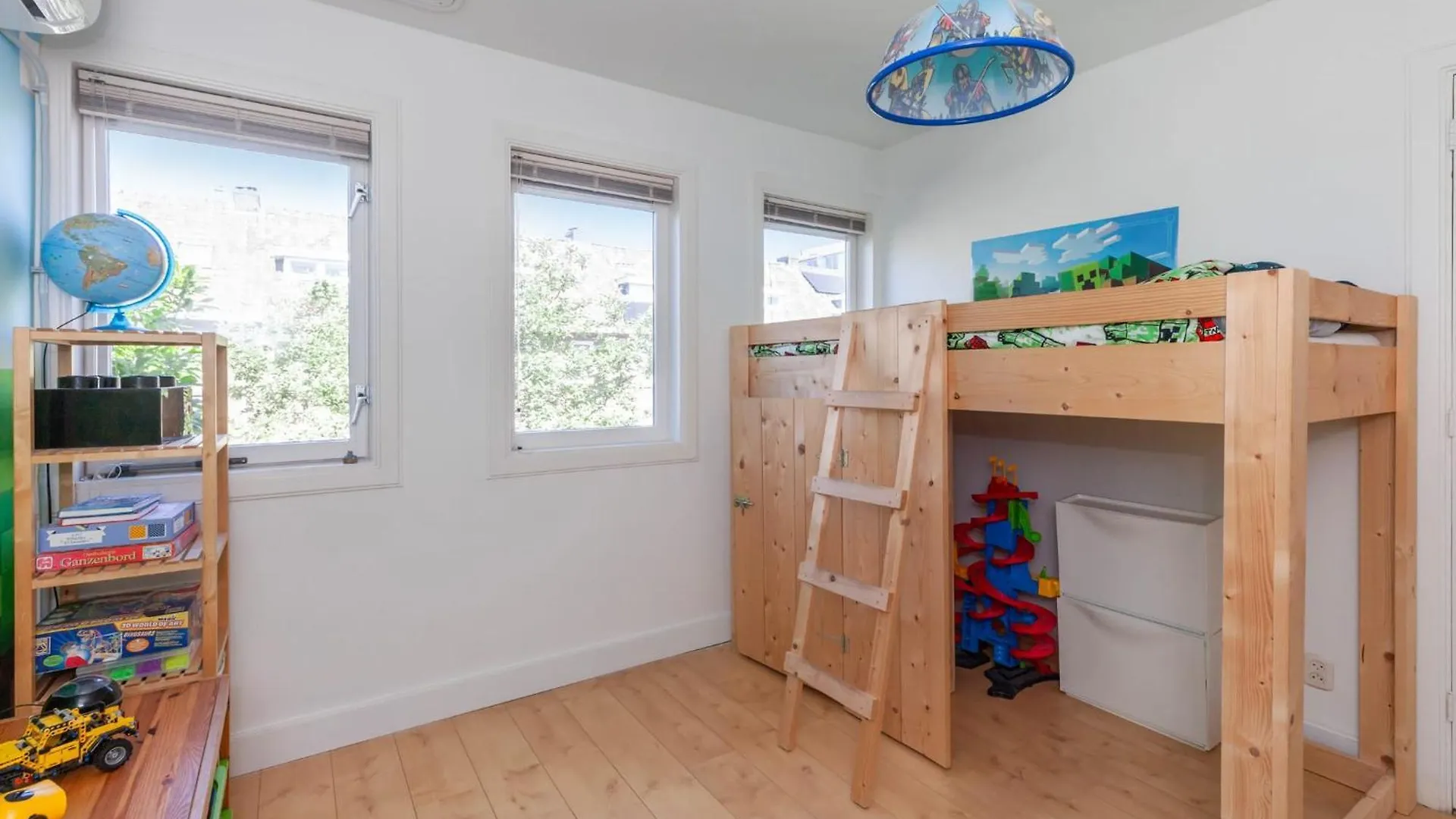 Apartament Gezinswoning Met Babyuitzet Utrecht